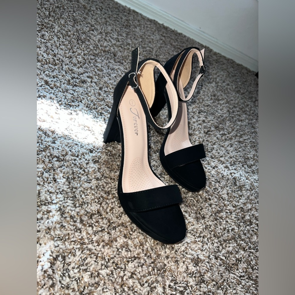 Simple Platform Open Toed High Heels With Toe Str… - image 4